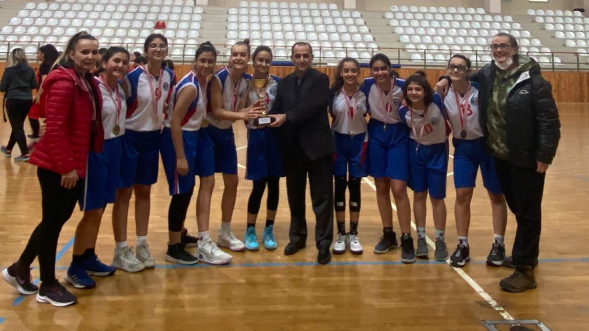 Yıldız Kızlar Basketbol Takımımız İlçe Şampiyonu Oldu